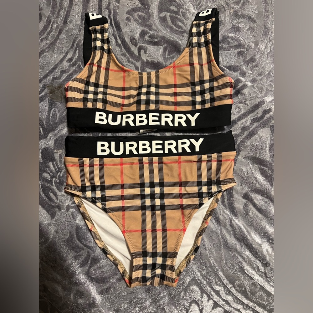 Children’s Burberry Two Piece Swim Suit (Authentic) size 6